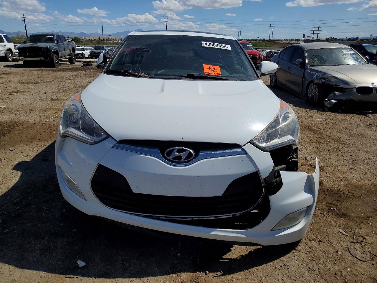 2017 HYUNDAI VELOSTER VALUE EDITION photo 9