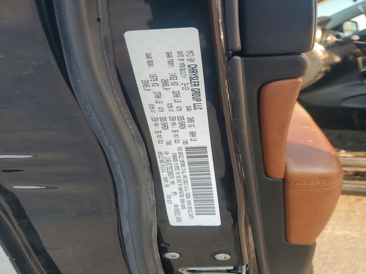 2012 JEEP GRAND CHEROKEE OVERLAND photo 25