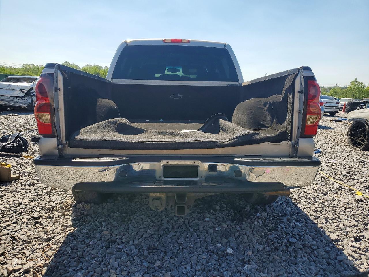 2006 CHEVROLET SILVERADO C1500 photo 11
