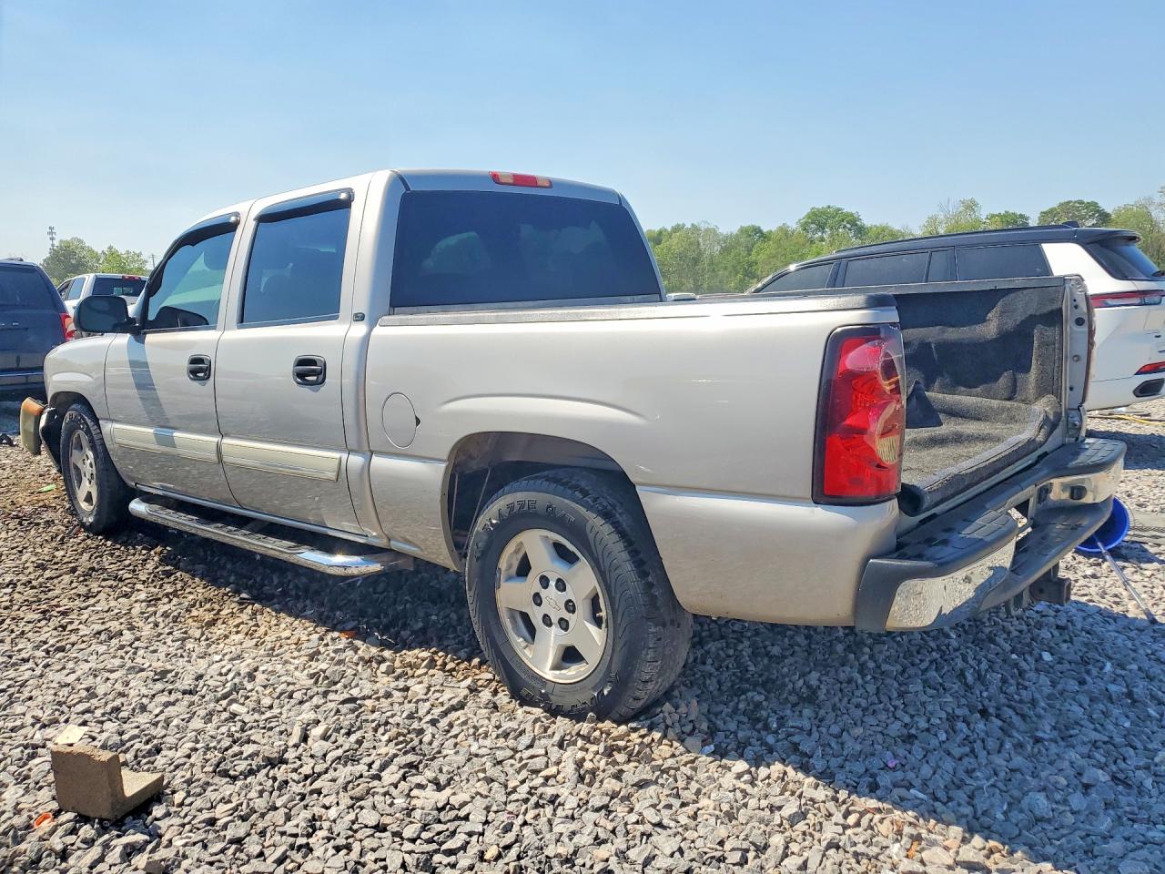 2006 CHEVROLET SILVERADO C1500 photo 3