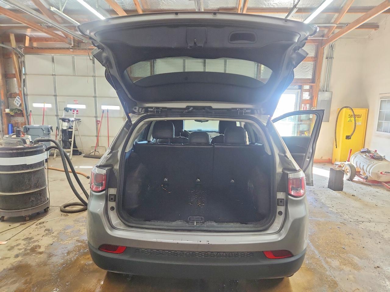 2019 JEEP COMPASS LATITUDE photo 11