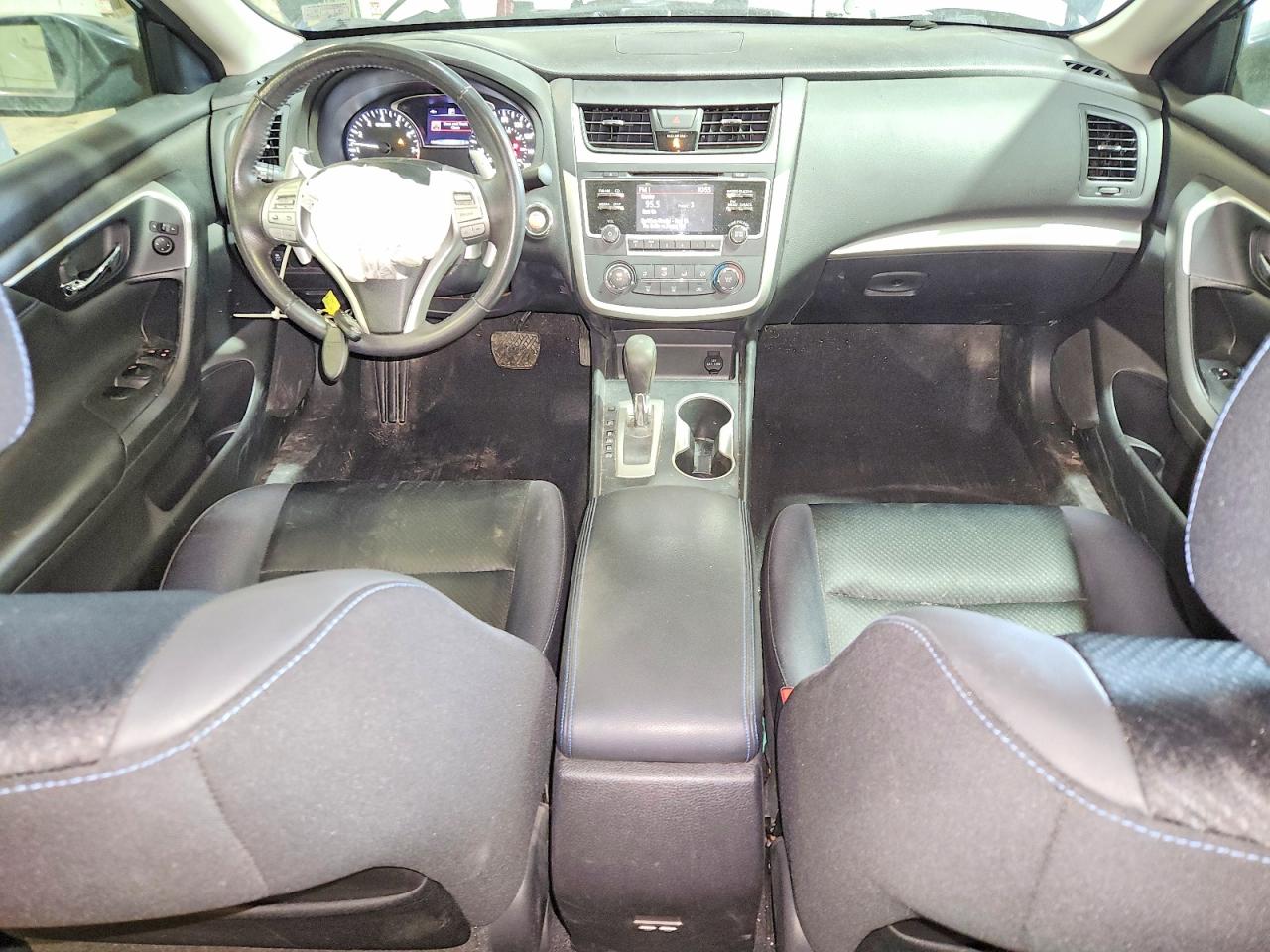 2017 NISSAN ALTIMA 2.5 SR photo 22