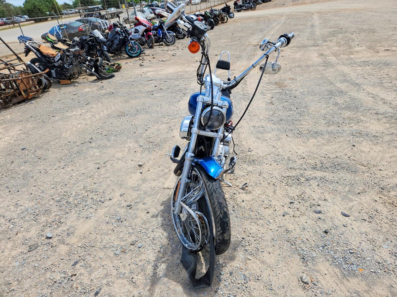2005 HARLEY-DAVIDSON XL1200 C photo 3