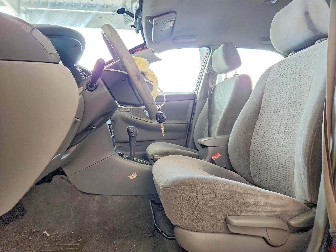 2006 TOYOTA COROLLA photo 7