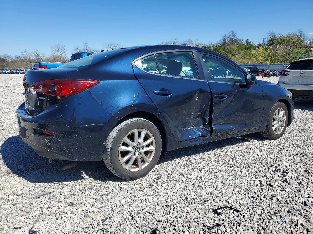 2017 MAZDA 3 SPORT photo 5