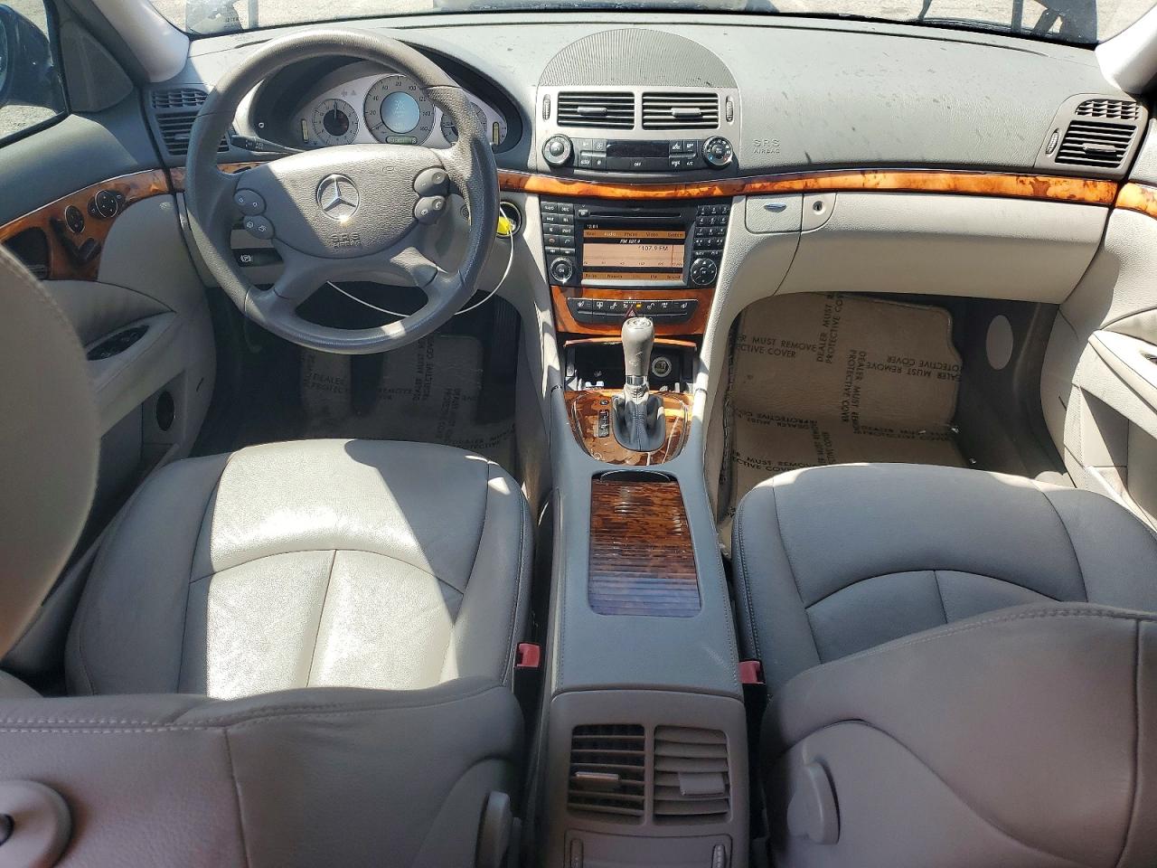 2009 MERCEDES-BENZ E 350 photo 15