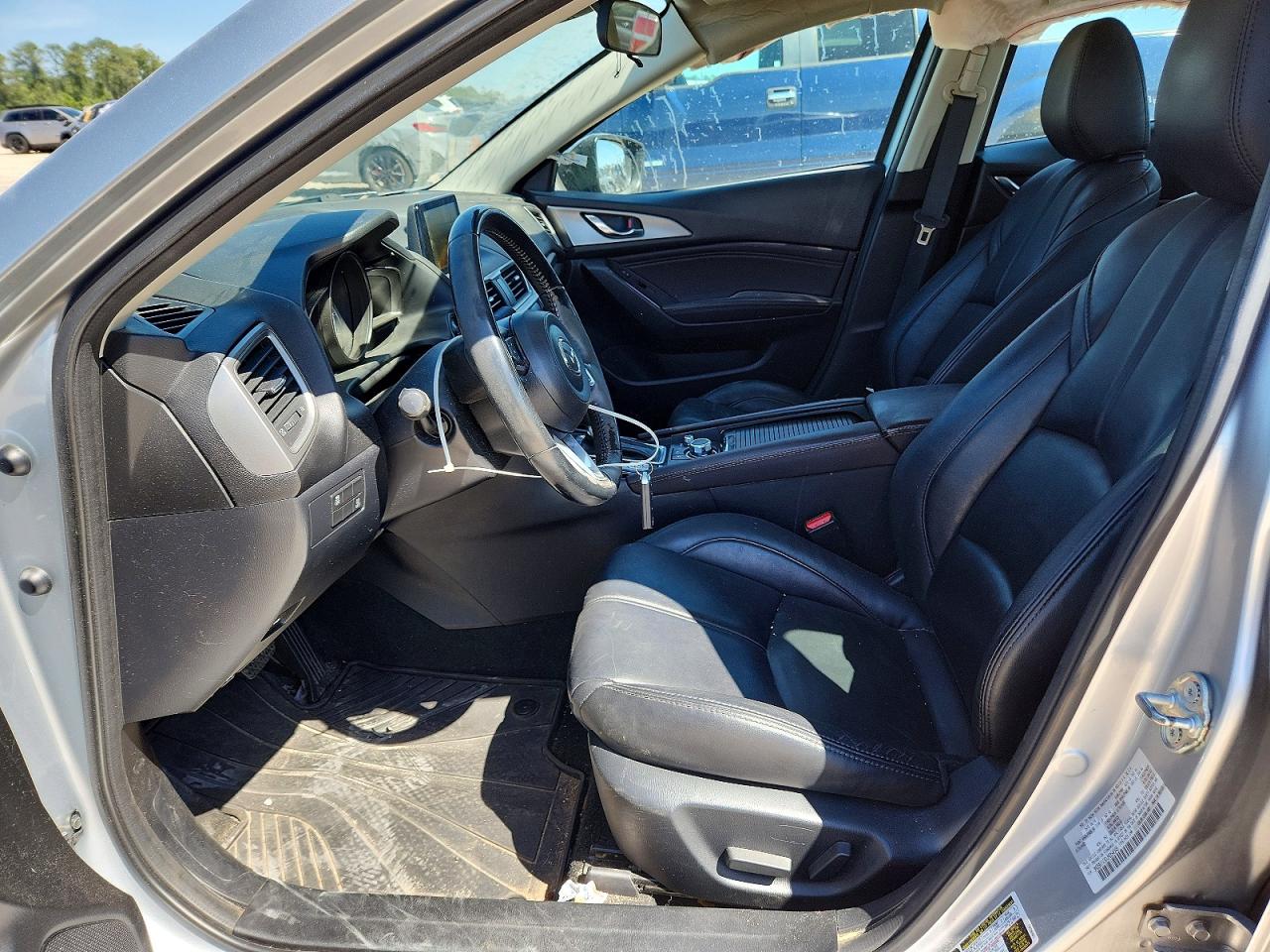 2018 MAZDA 3 TOURING photo 13