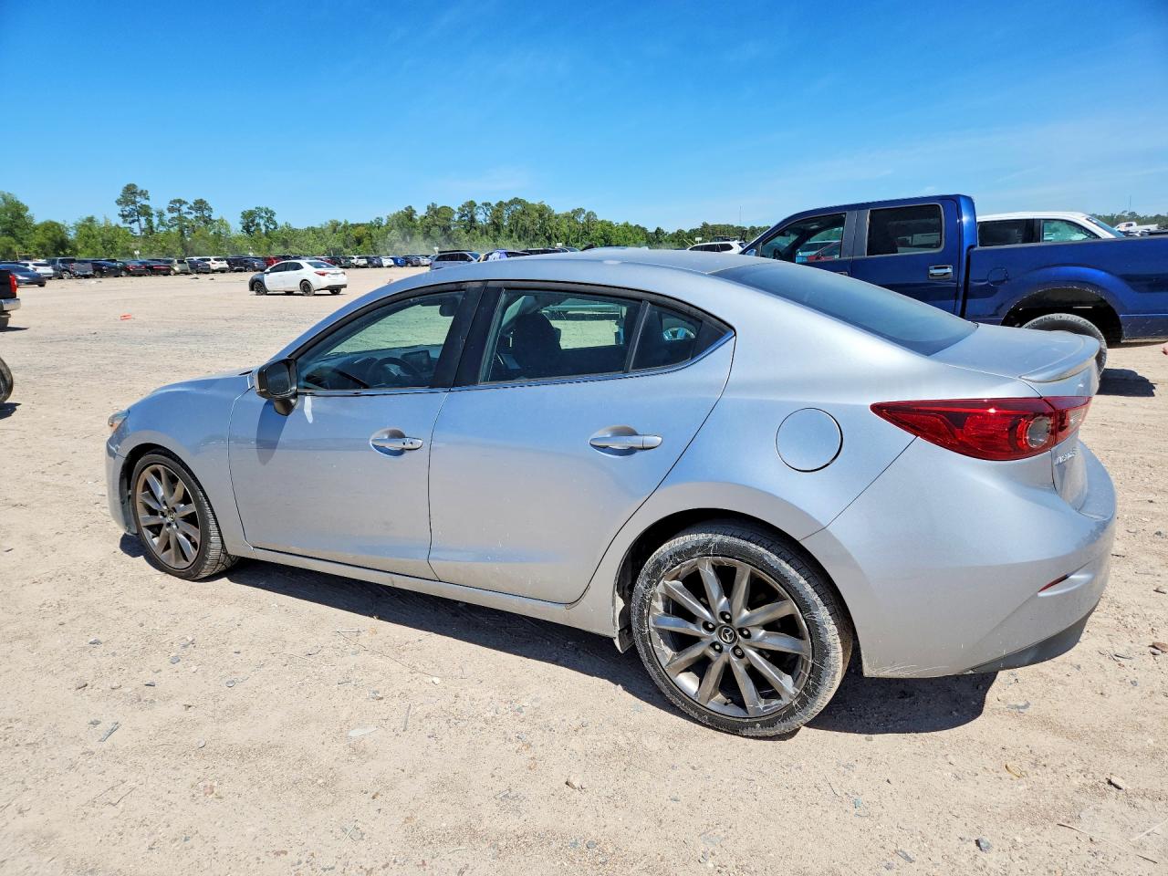 2018 MAZDA 3 TOURING photo 3