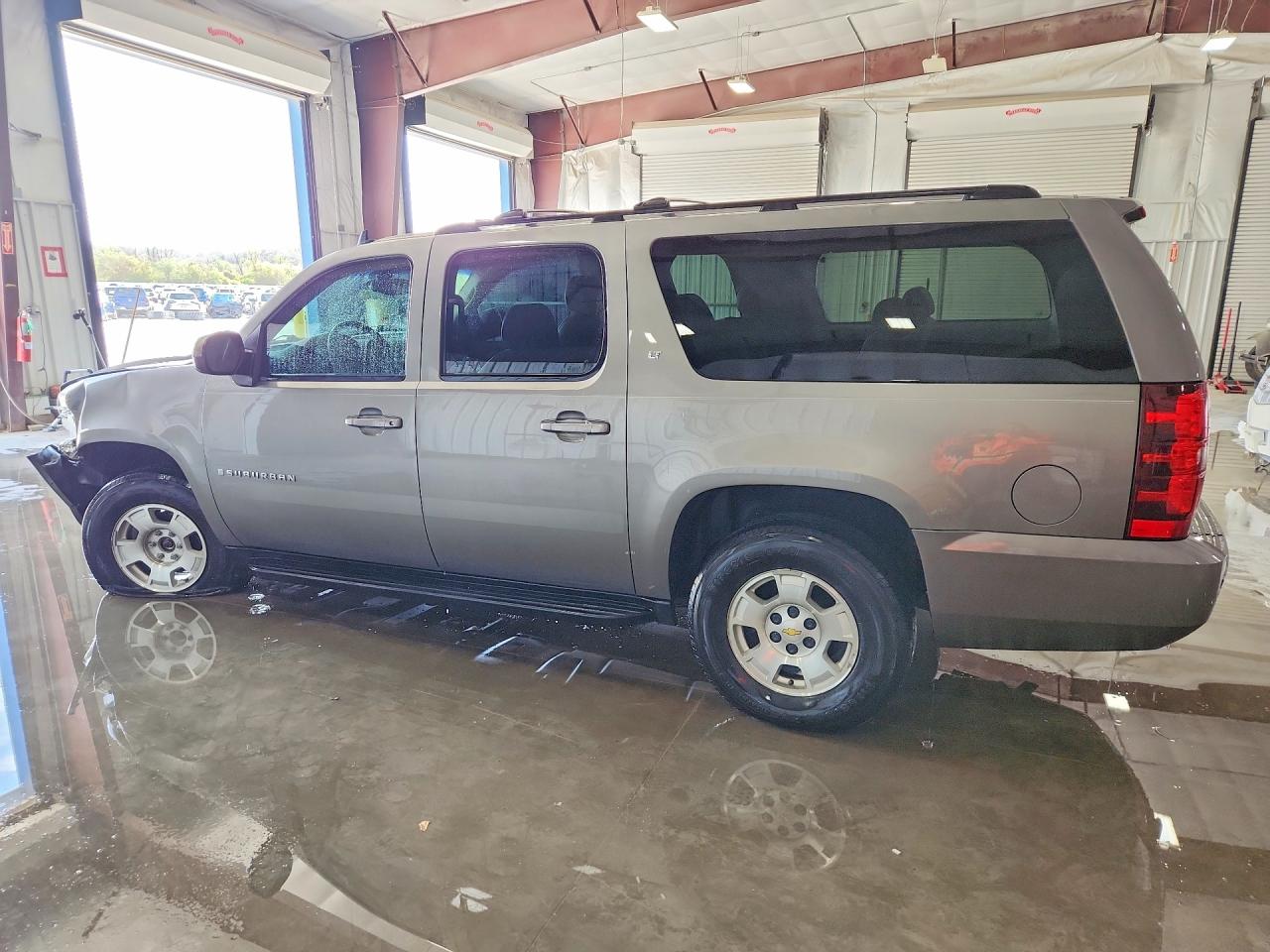 2009 CHEVROLET SUBURBAN K1500 LT photo 4