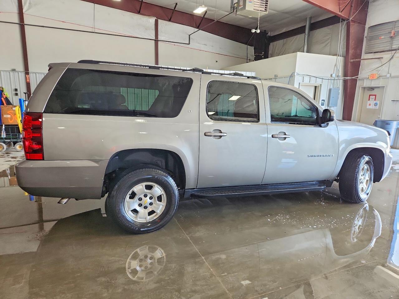 2009 CHEVROLET SUBURBAN K1500 LT photo 7