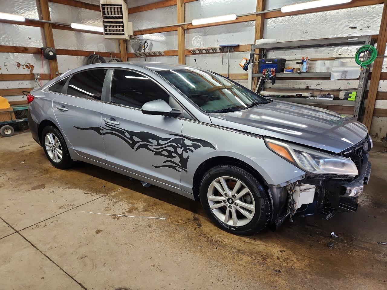 2015 HYUNDAI SONATA SE photo 10