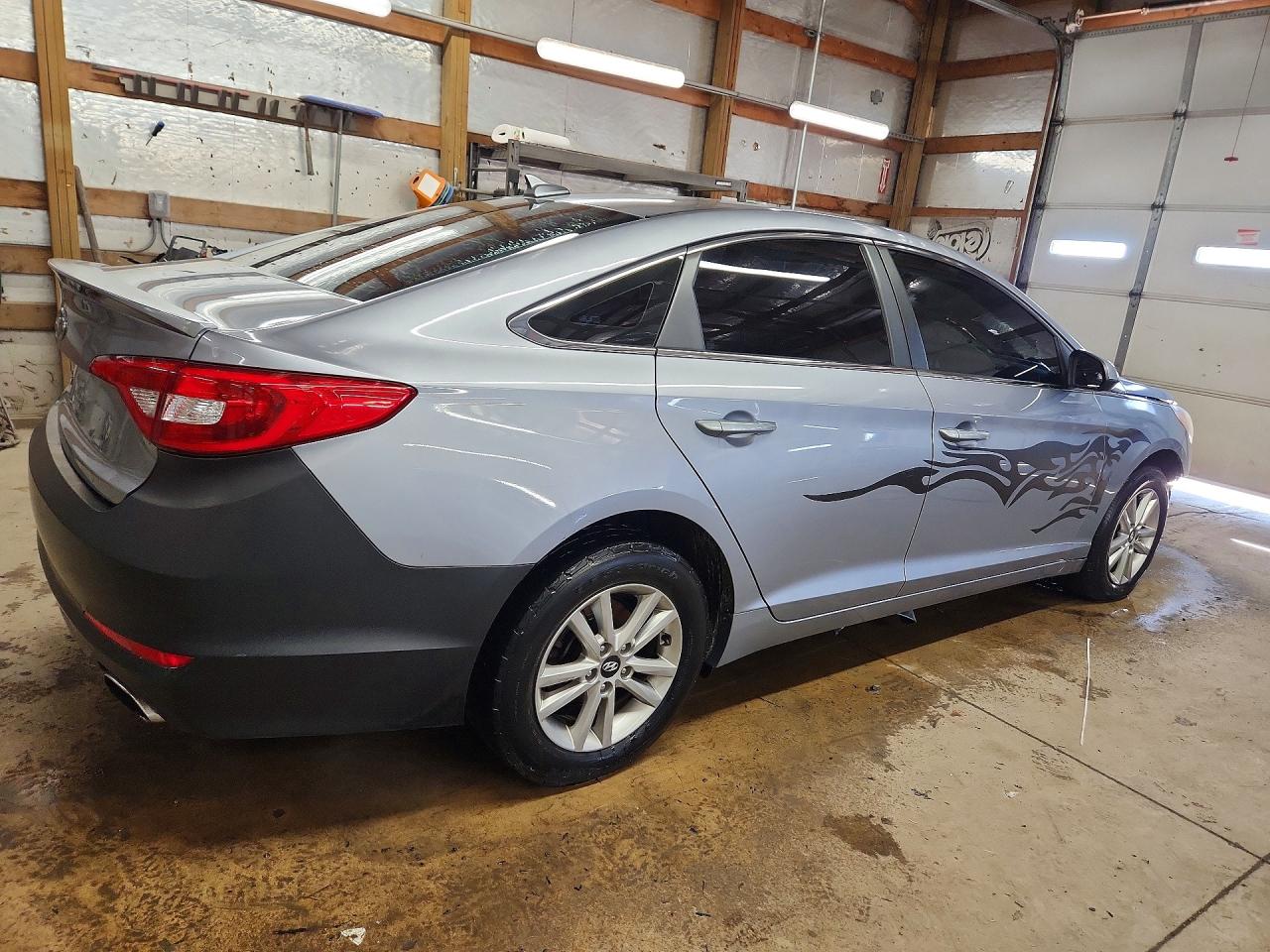 2015 HYUNDAI SONATA SE photo 7
