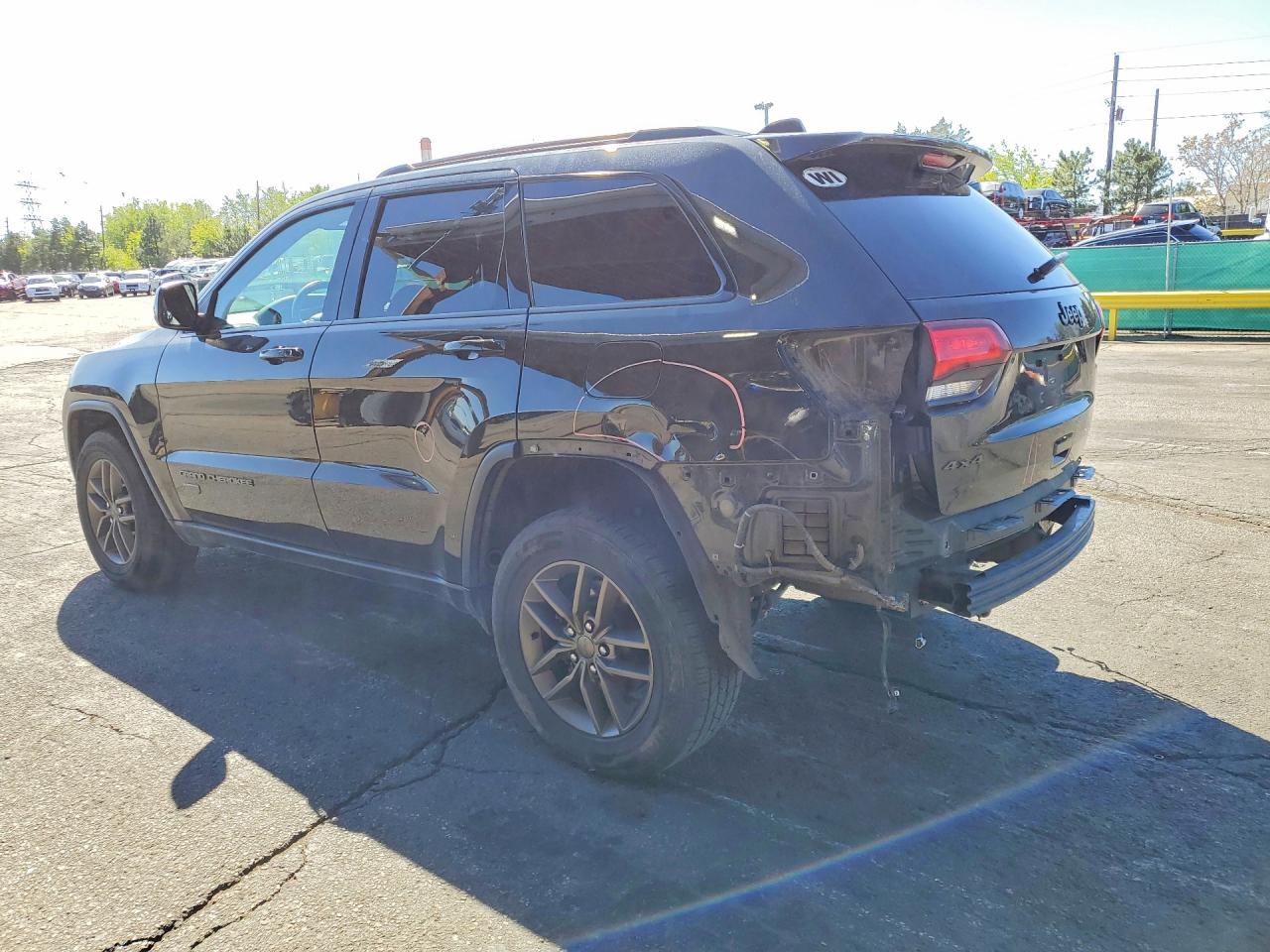 2016 JEEP GRAND CHEROKEE LAREDO photo 4