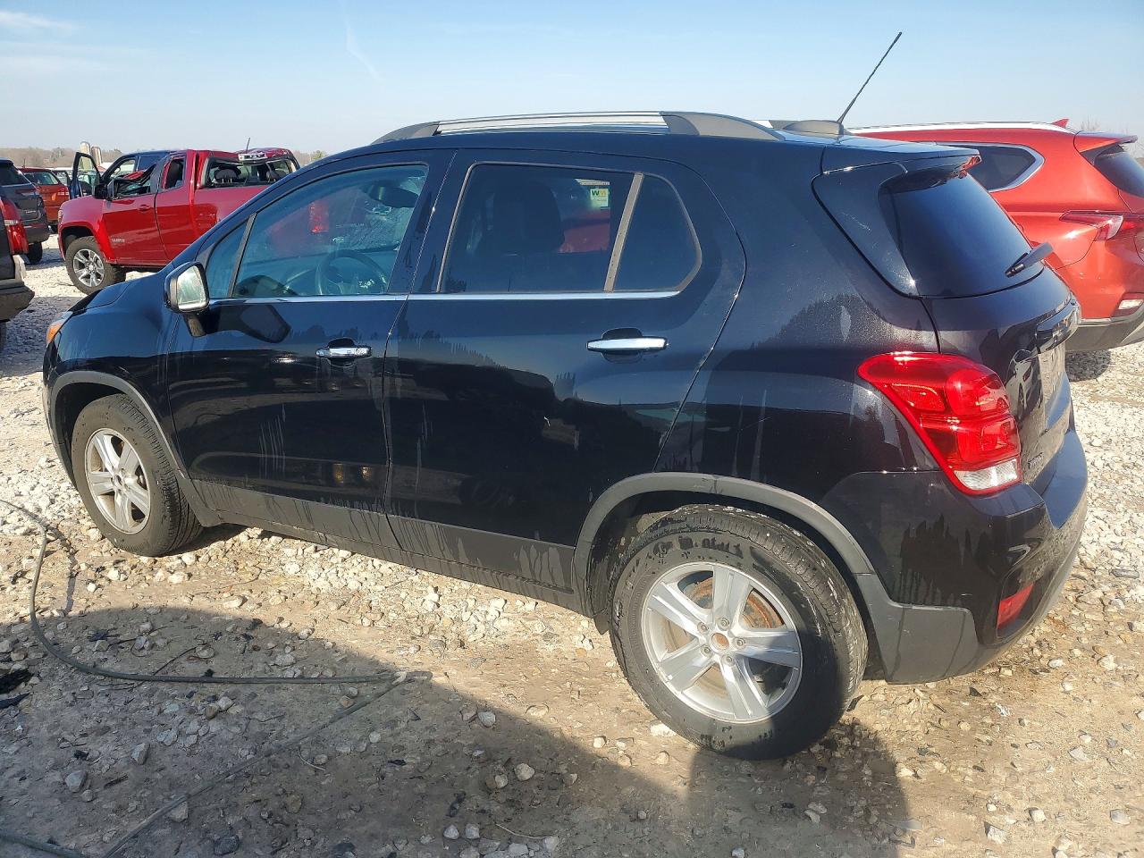 2019 CHEVROLET TRAX 1LT photo 4