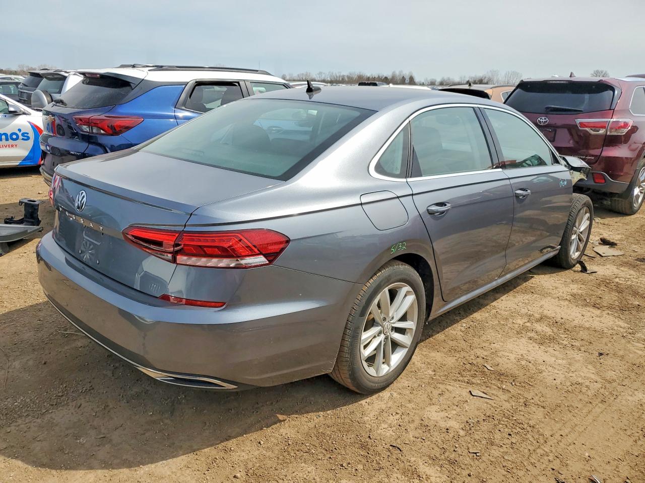 2020 VOLKSWAGEN PASSAT photo 5