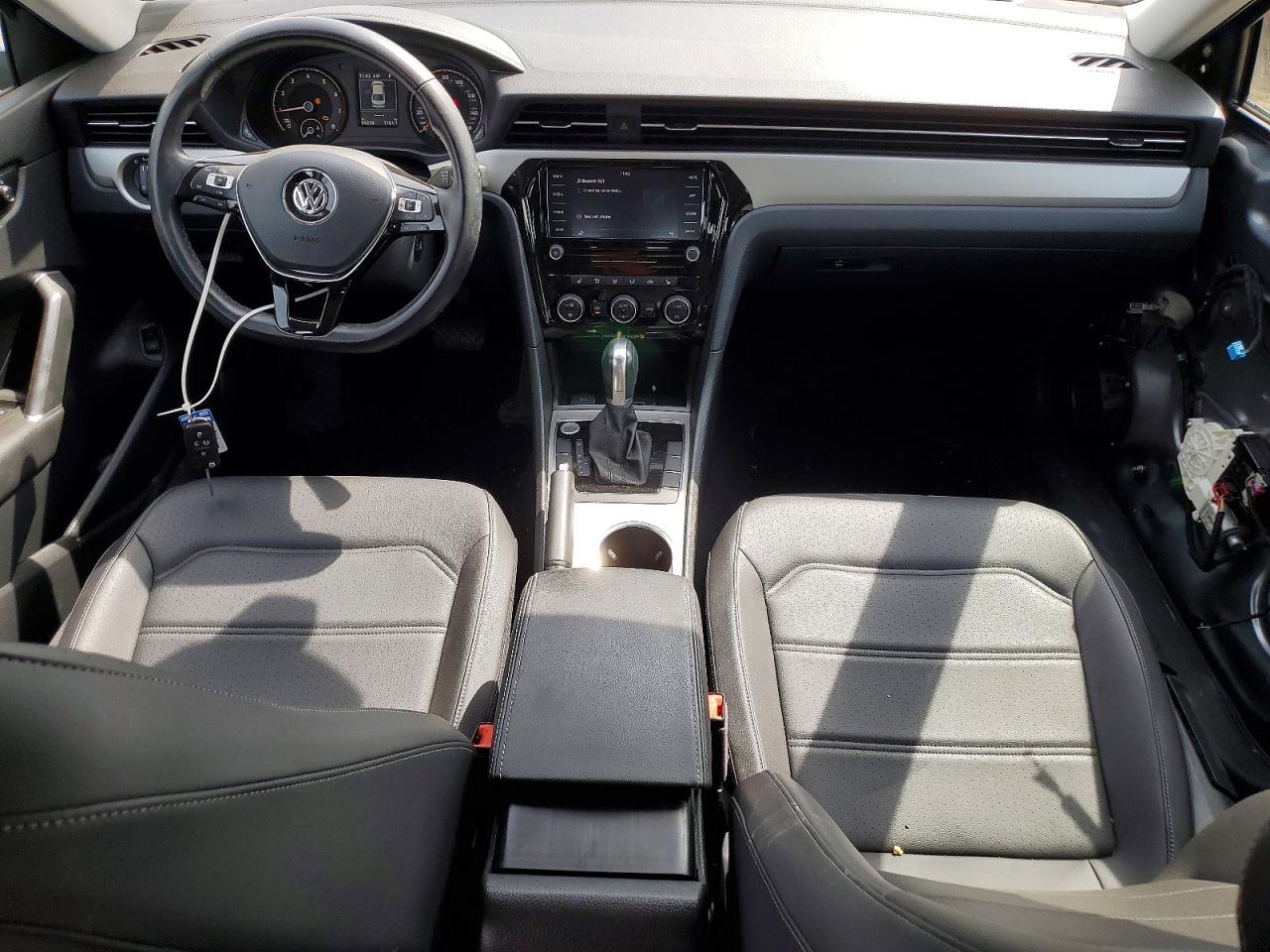 2020 VOLKSWAGEN PASSAT photo 15