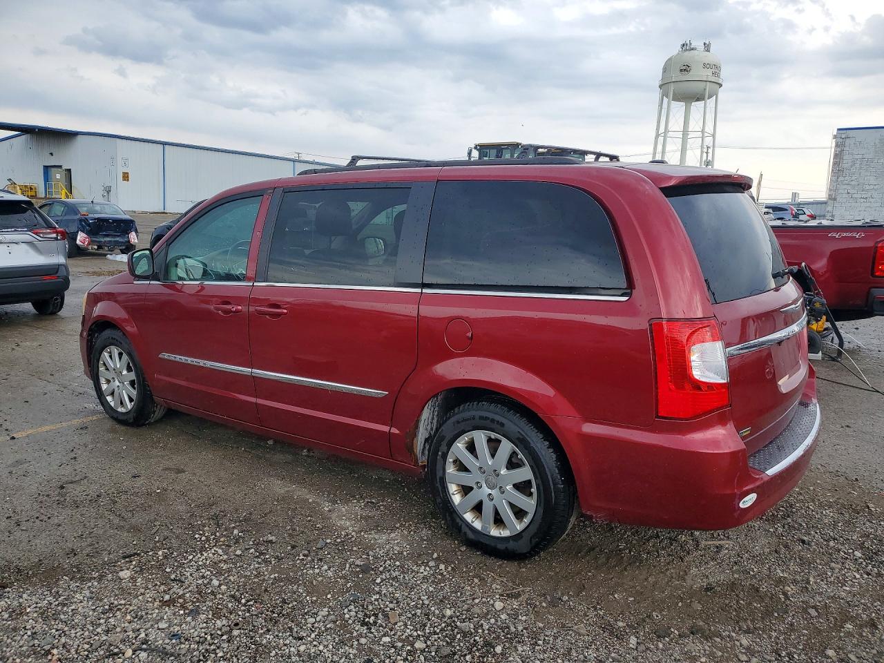 2013 CHRYSLER TOWN & COUNTRY TOURING photo 4