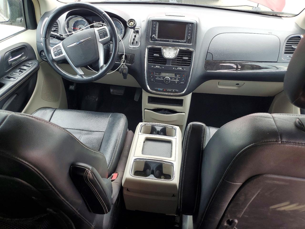 2013 CHRYSLER TOWN & COUNTRY TOURING photo 22