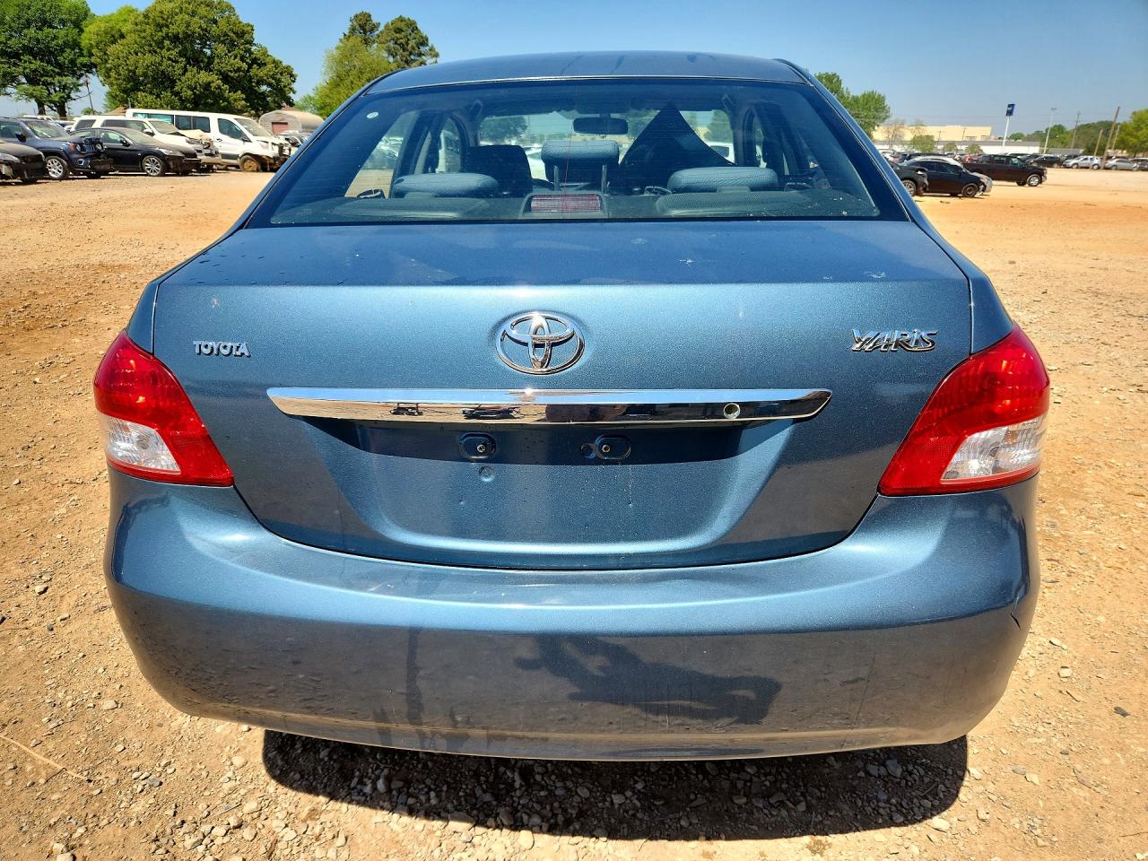 2010 TOYOTA YARIS BASE photo 16