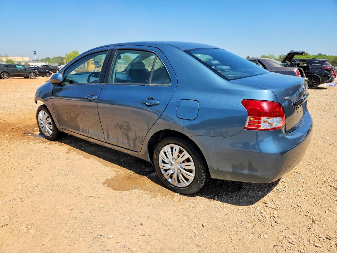 2010 TOYOTA YARIS BASE photo 4