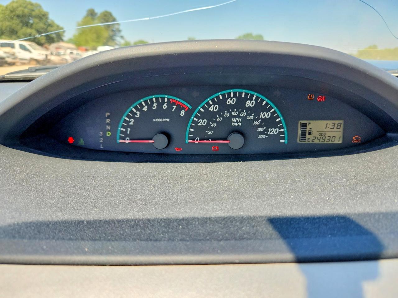 2010 TOYOTA YARIS BASE photo 25