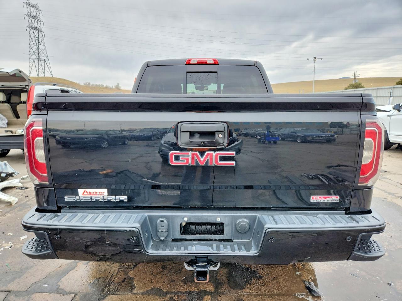 2017 GMC SIERRA K1500 SLT photo 6