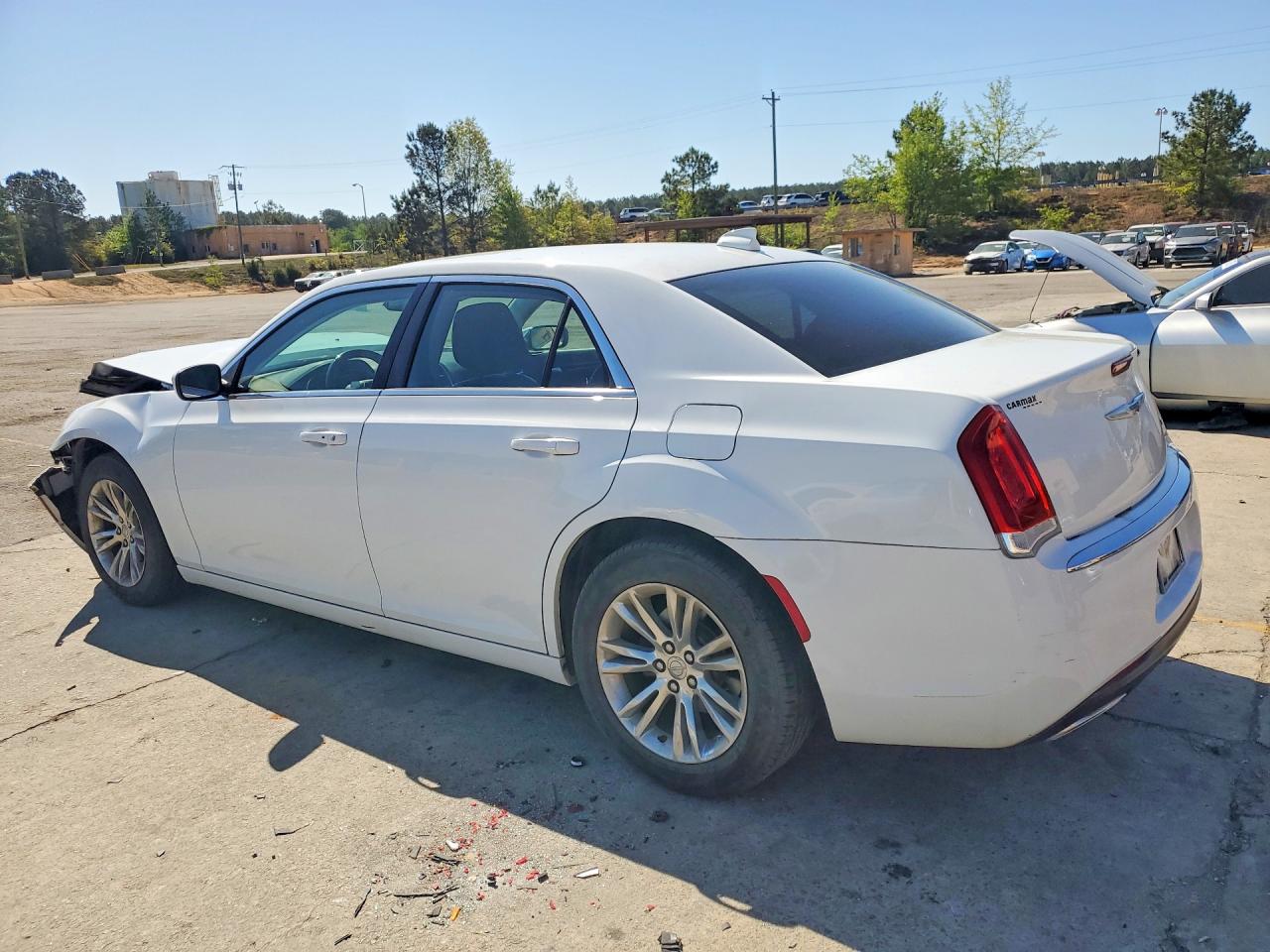2019 CHRYSLER 300 TOURING photo 3