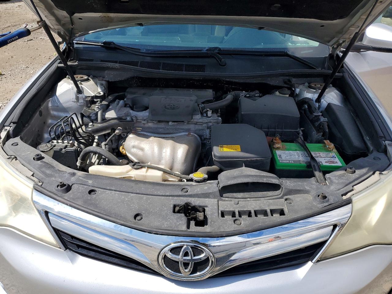 2014 TOYOTA CAMRY XLE photo 21