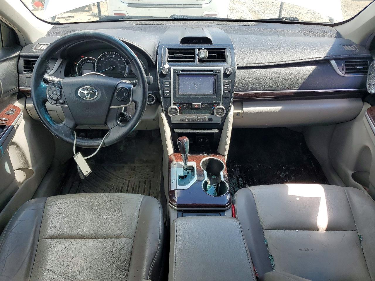 2014 TOYOTA CAMRY XLE photo 15