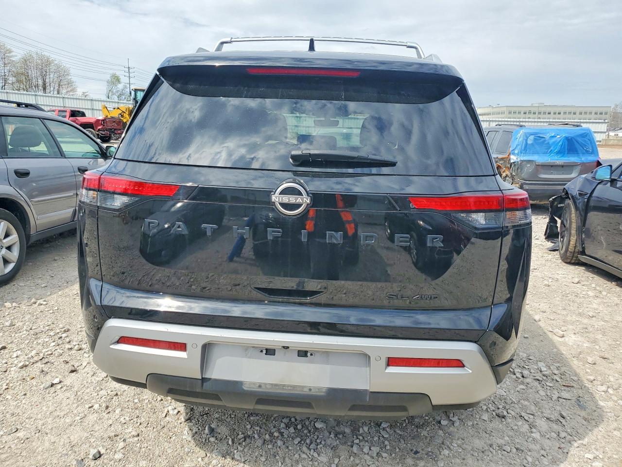 2023 NISSAN PATHFINDER SL photo 16