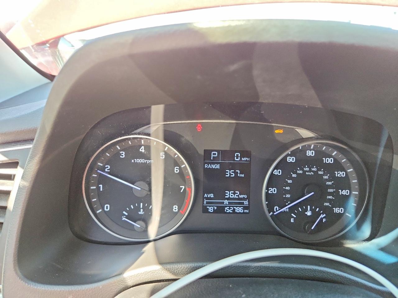 2017 HYUNDAI ELANTRA SE photo 9