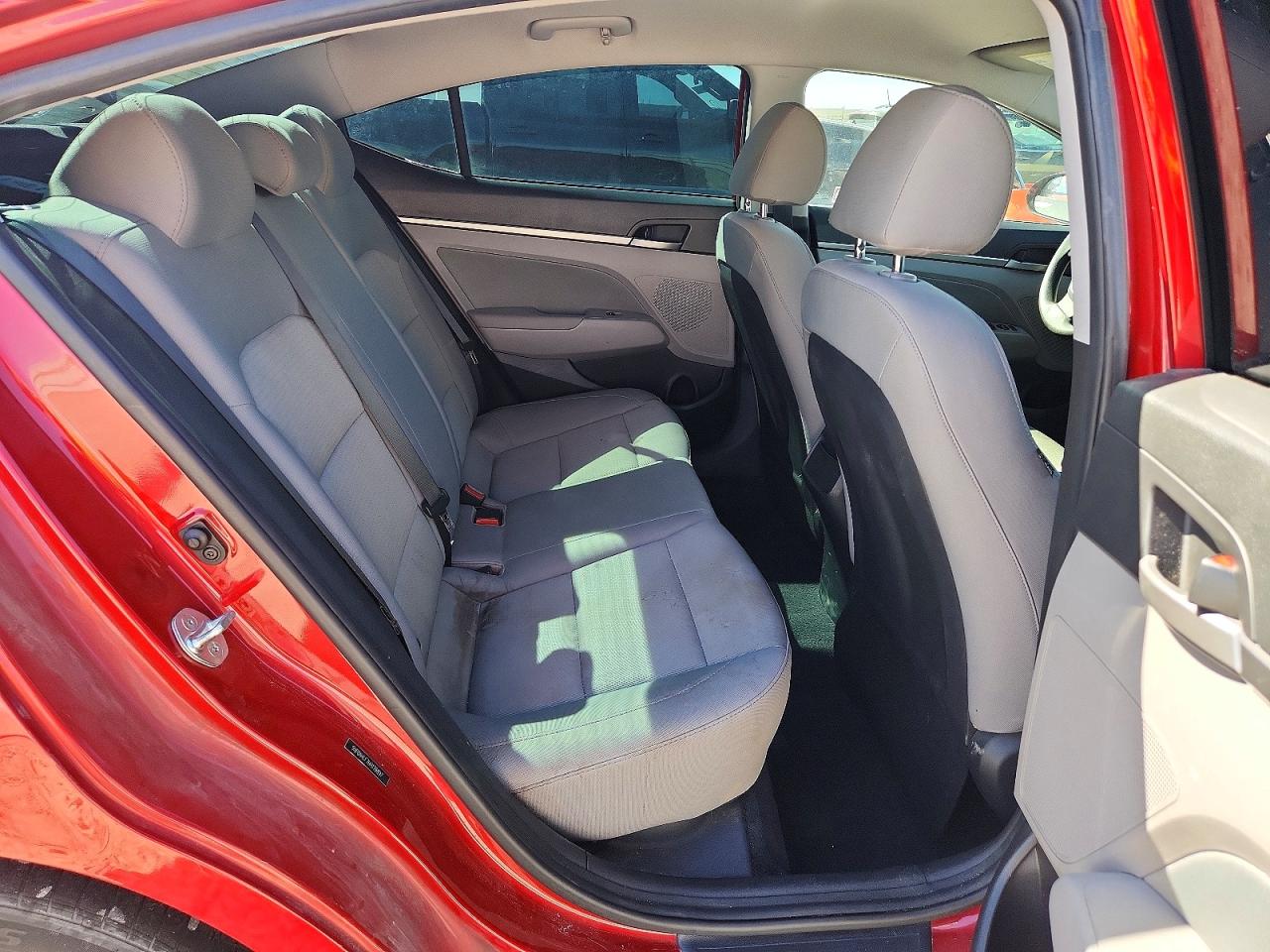 2017 HYUNDAI ELANTRA SE photo 10