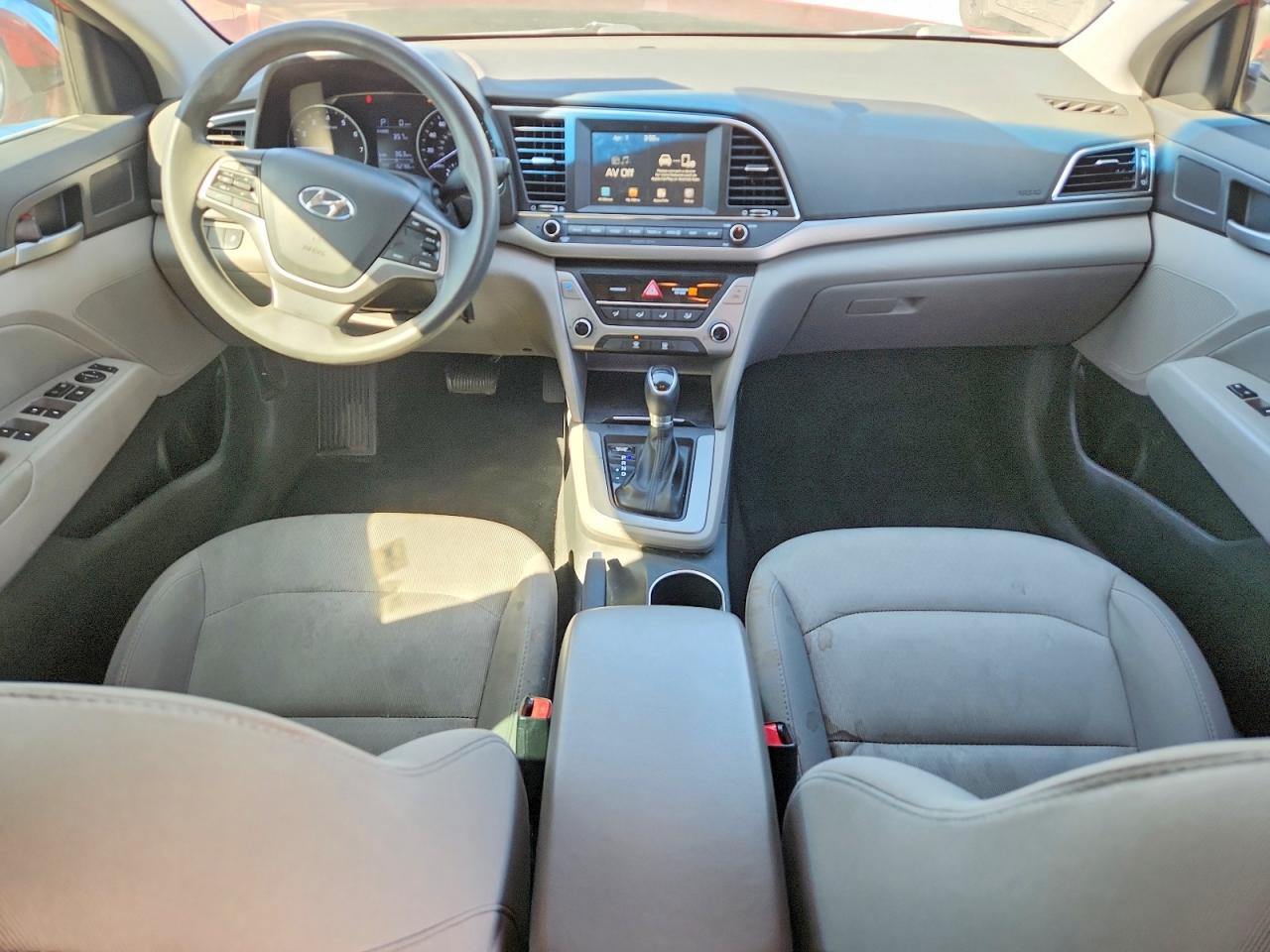 2017 HYUNDAI ELANTRA SE photo 8