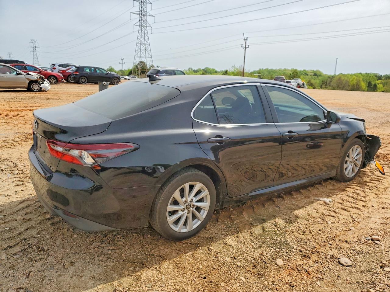2021 TOYOTA CAMRY LE photo 7