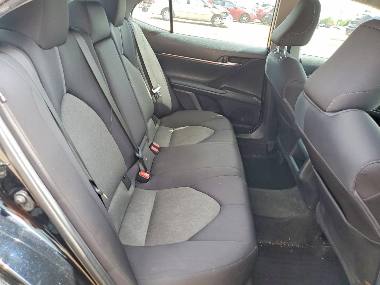 2021 TOYOTA CAMRY LE photo 28