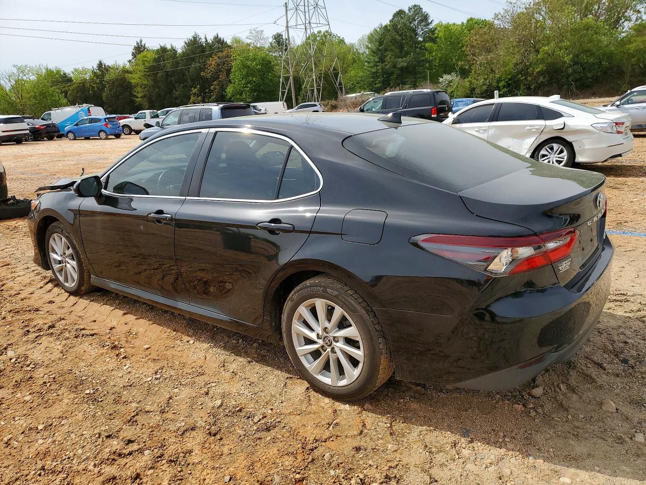 2021 TOYOTA CAMRY LE photo 4