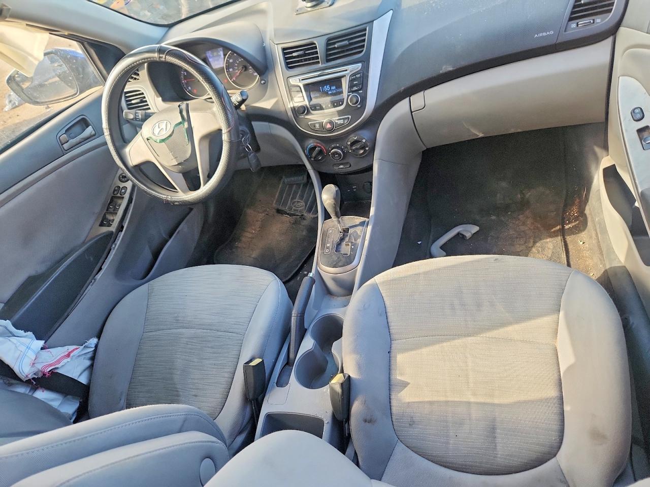 2015 HYUNDAI ACCENT GLS photo 22
