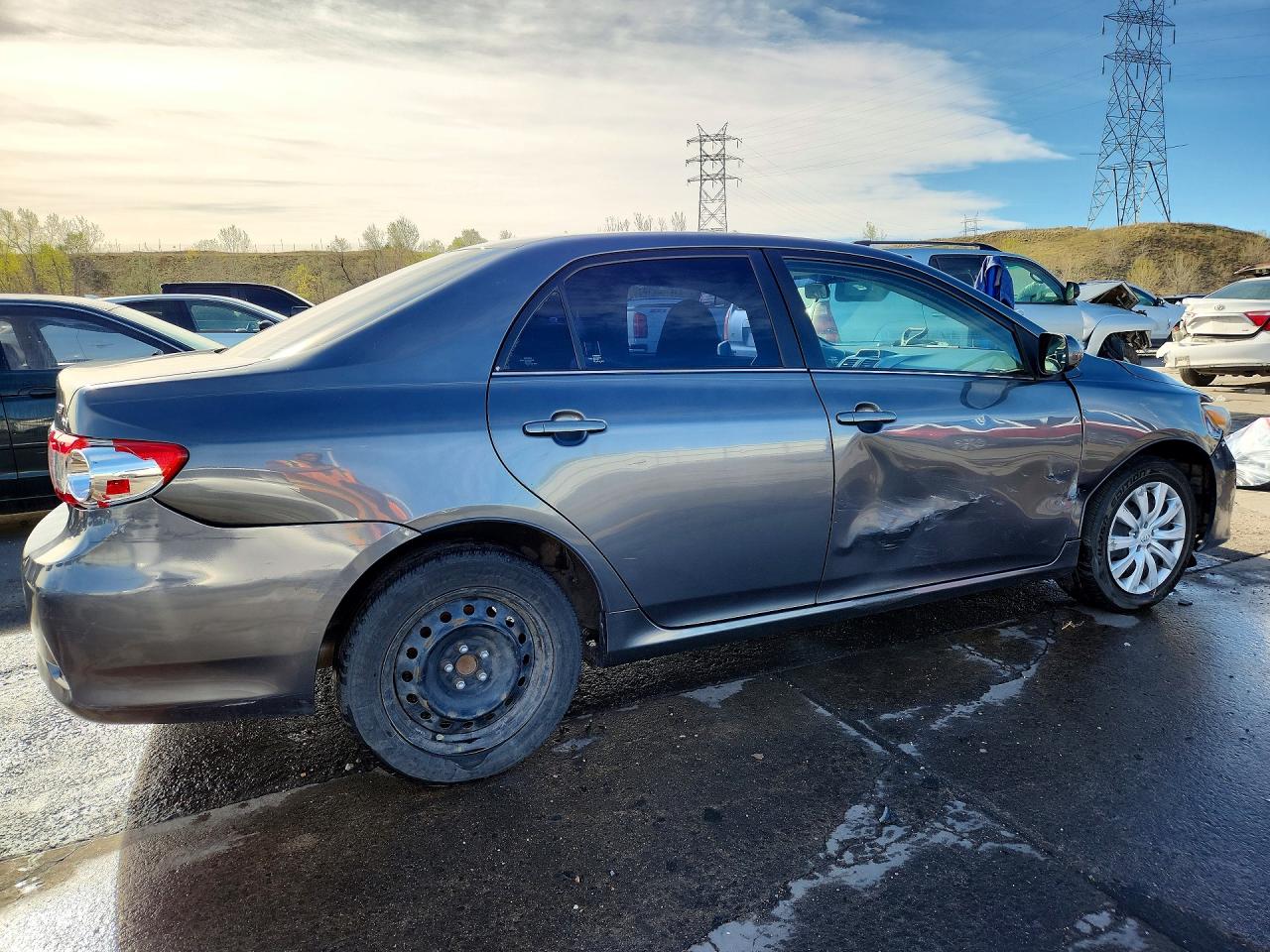 2013 TOYOTA COROLLA LE photo 7