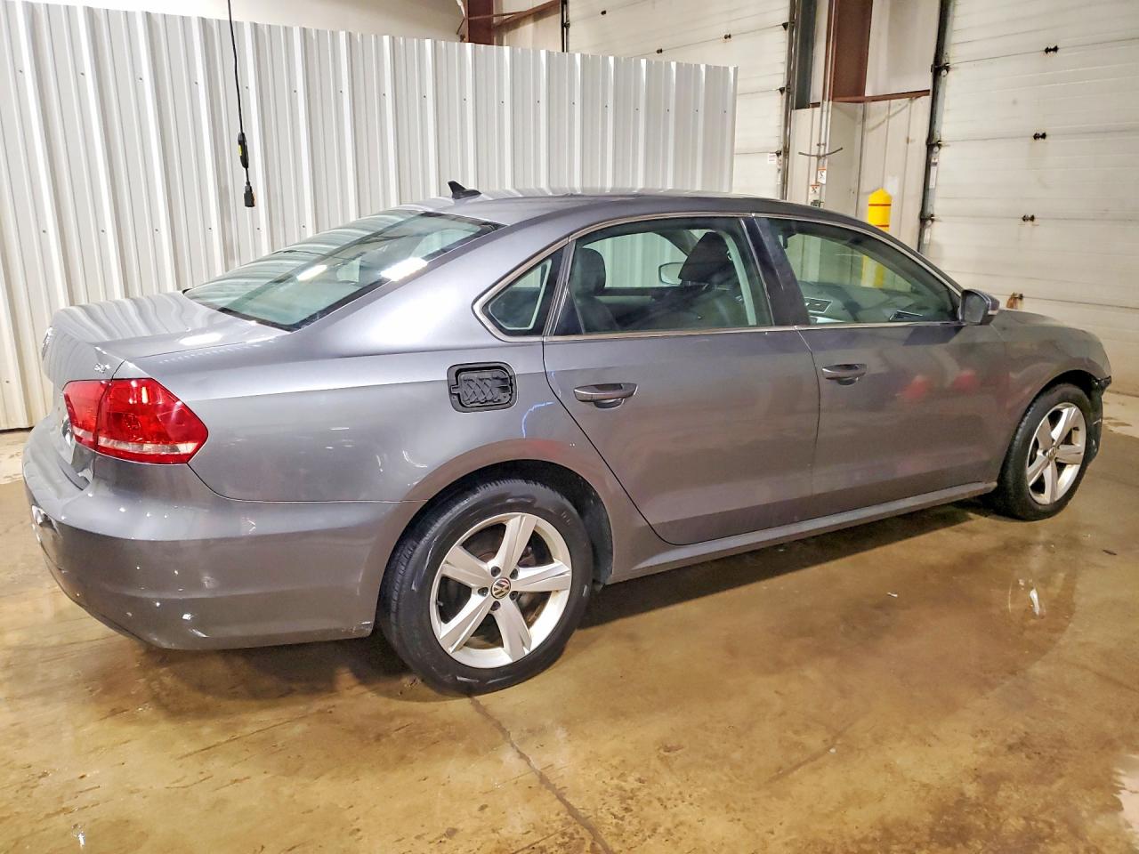 2012 VOLKSWAGEN PASSAT SE photo 5