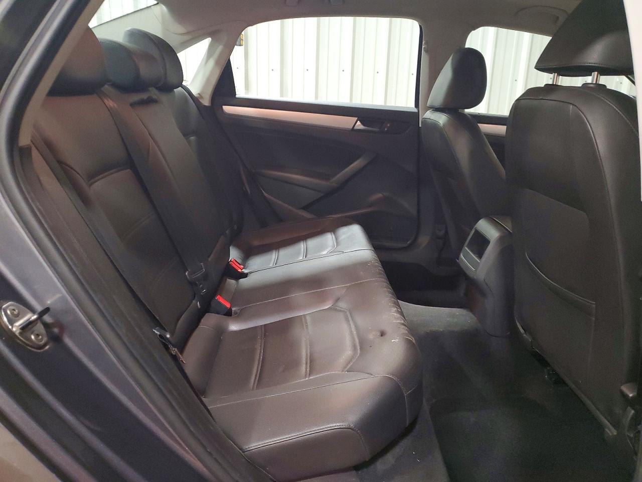2012 VOLKSWAGEN PASSAT SE photo 19