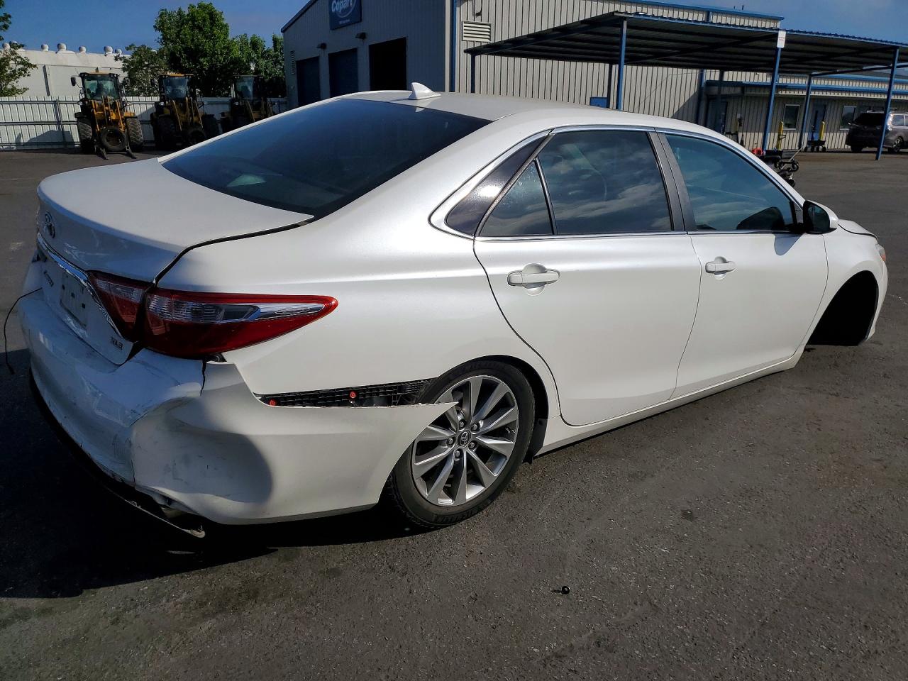 2016 TOYOTA CAMRY XLE V6 photo 3