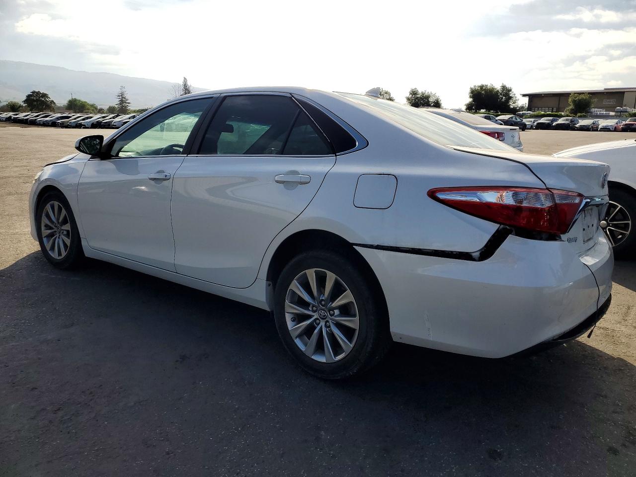 2016 TOYOTA CAMRY XLE V6 photo 2