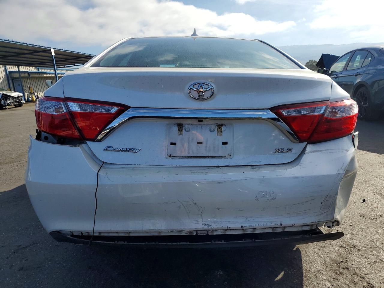 2016 TOYOTA CAMRY XLE V6 photo 6