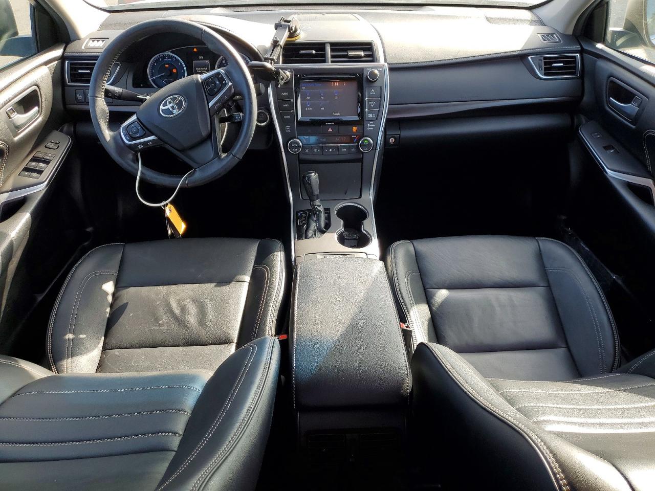2016 TOYOTA CAMRY XLE V6 photo 8