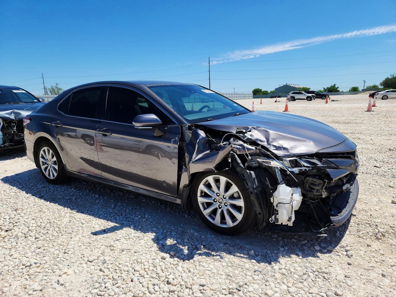 2020 TOYOTA CAMRY LE photo 7