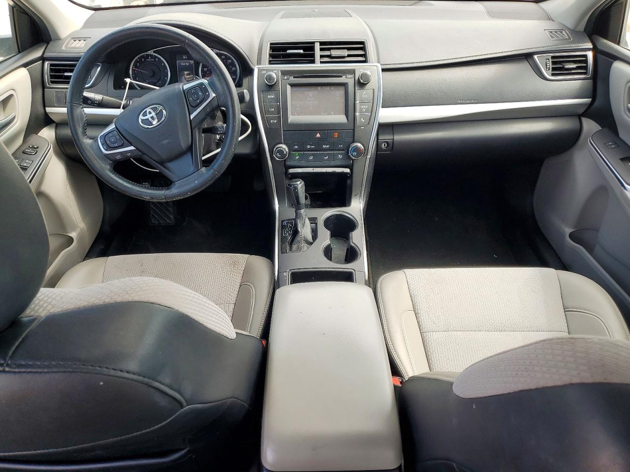 2016 TOYOTA CAMRY SE photo 22