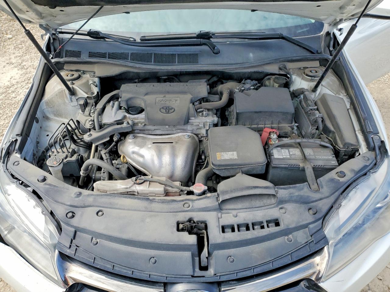 2016 TOYOTA CAMRY SE photo 31