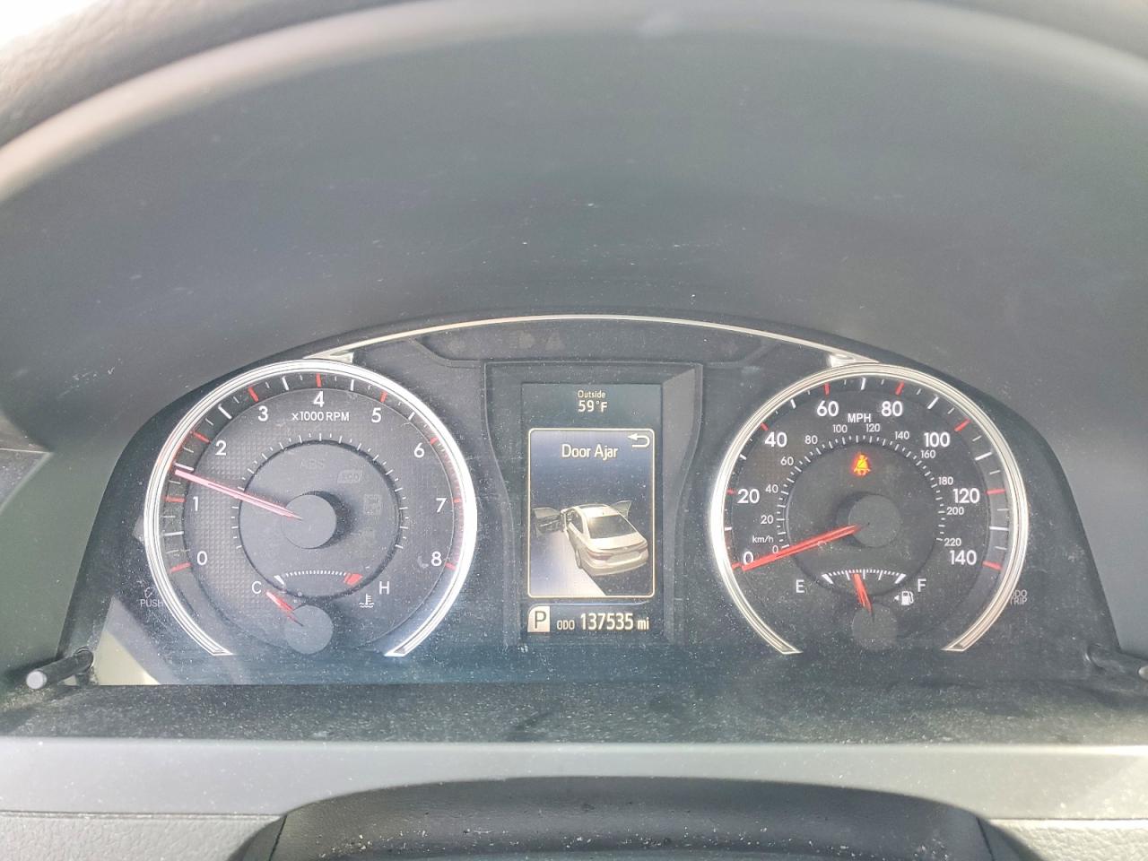2016 TOYOTA CAMRY SE photo 25
