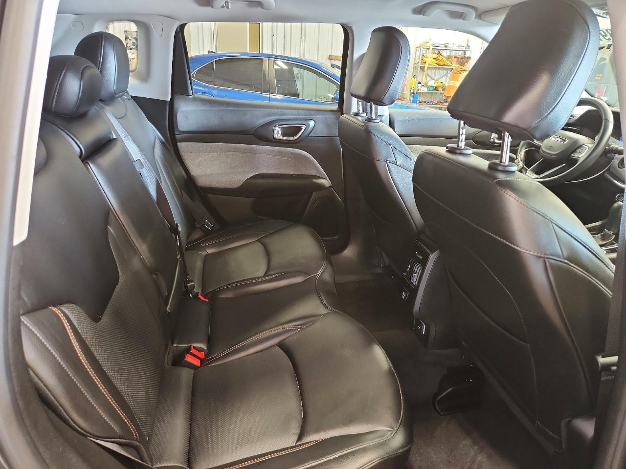 2022 JEEP COMPASS LATITUDE LUX photo 11