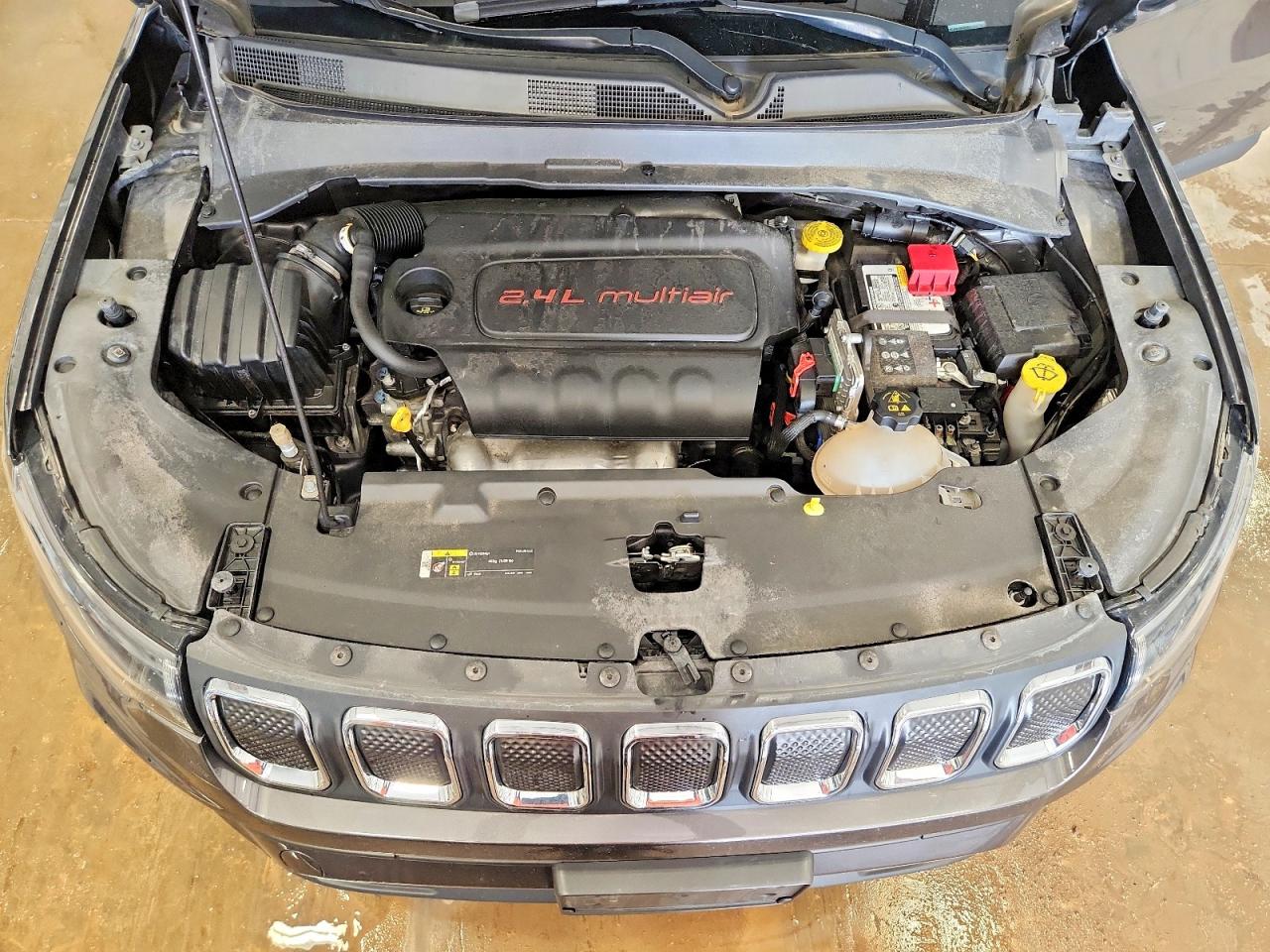 2022 JEEP COMPASS LATITUDE LUX photo 12